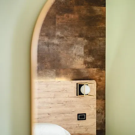 Pensión Code By Tirreno 4*