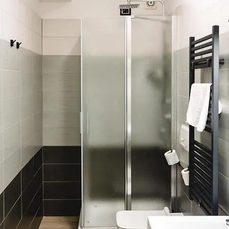 Code By Tirreno Pensión 4*